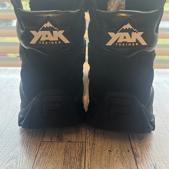 Fila  YAK Trainer Hiking Boots Men Sz 11.5 Black NEW (No Box) - Picture 9 of 13